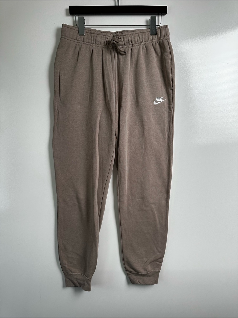 Nike Club Fleece Tapered Joggers Sweatpants Women's Size M Taupe Brown Active